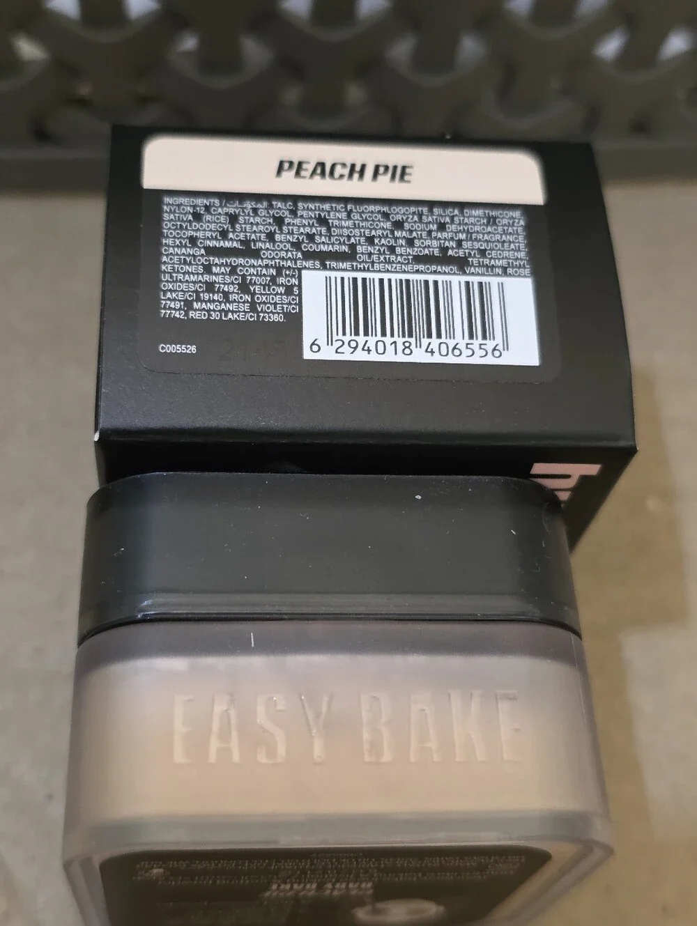 Huda Beauty Mini Easy Bake Loose Baking & Setting Powder PEACH PIE